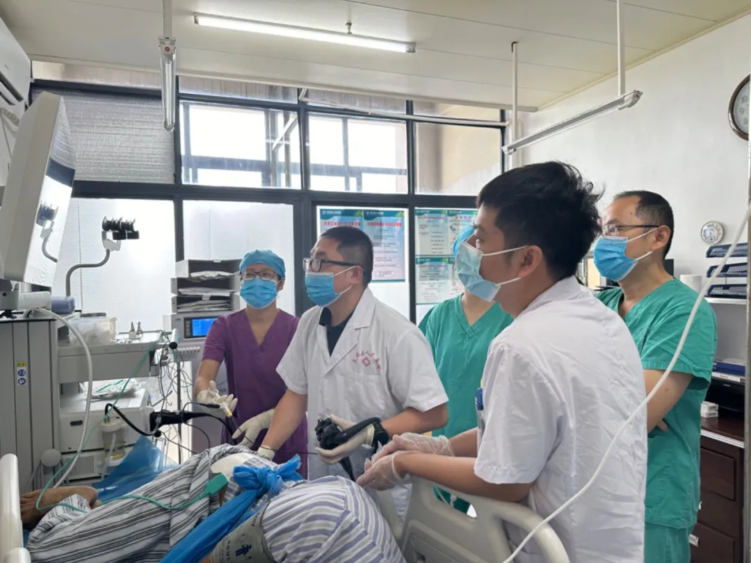 【技術(shù)聚焦】不開刀的消化道早期“排雷手”——我院成功實施內(nèi)鏡下黏膜剝離術(shù)，為消化道腫瘤患者開辟康復(fù)新途徑