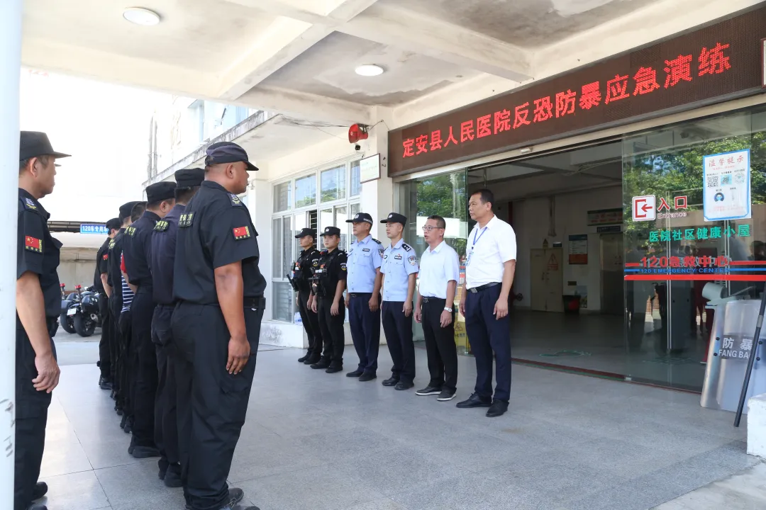 以演促練，以練促防 | 我院開展平安醫(yī)院建設(shè)反恐防暴應(yīng)急演練