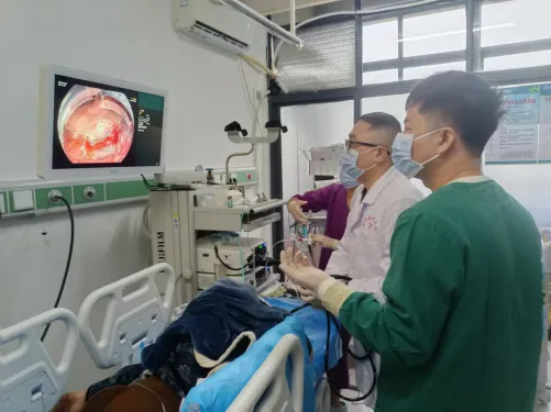【技術(shù)聚焦】不開刀 ESD 術(shù)成功 “拆除” 92 歲老人消化道腫瘤 “炸彈”