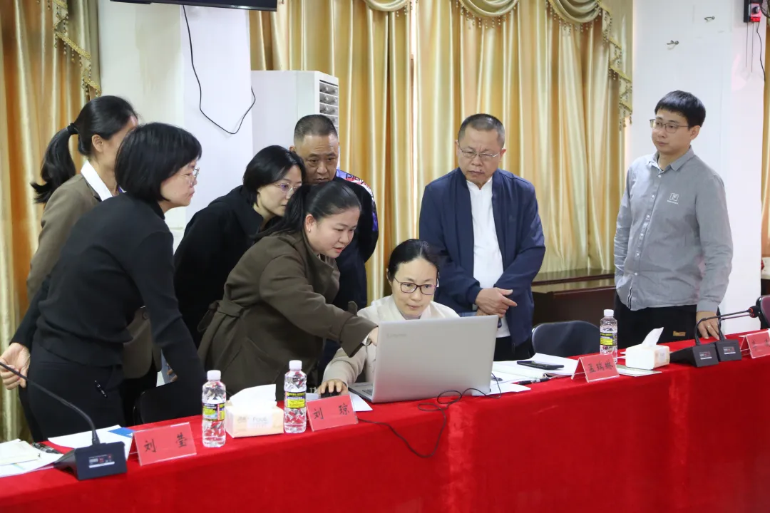 國家傷害監(jiān)測專家組蒞臨我院開展傷害監(jiān)測工作評估復(fù)核