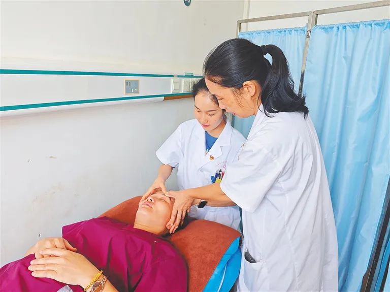 海南省人民醫(yī)院定安分院中醫(yī)科主任周松晶：讓中醫(yī)科更有專業(yè)特色